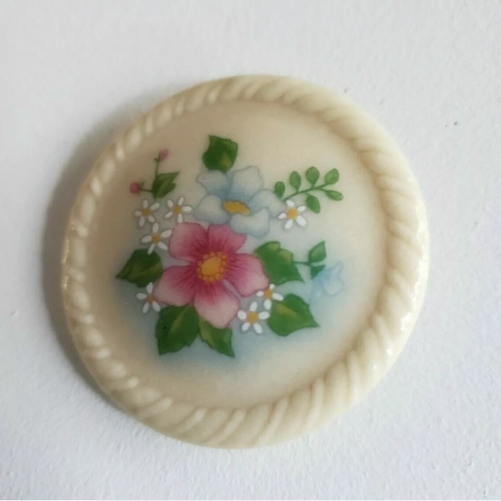 Avon Ceramic Floral Brooch